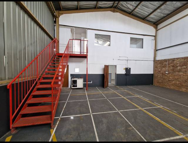 257M² FACTORY TO LET IN JET PARK